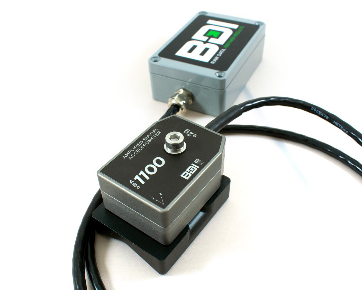 BDI BA1512-002 Amplified biaxial accelerometer on a mounting block render with amplifier module
